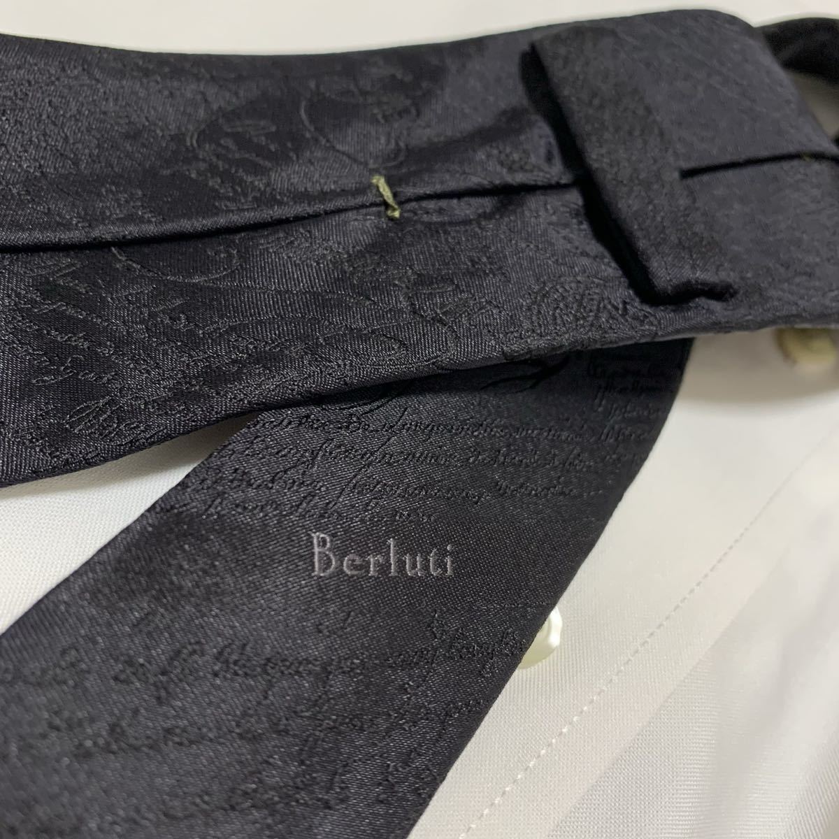 美品】BERLUTI ベルルッティ ネクタイ シルク カリグラフィ 黒×黒