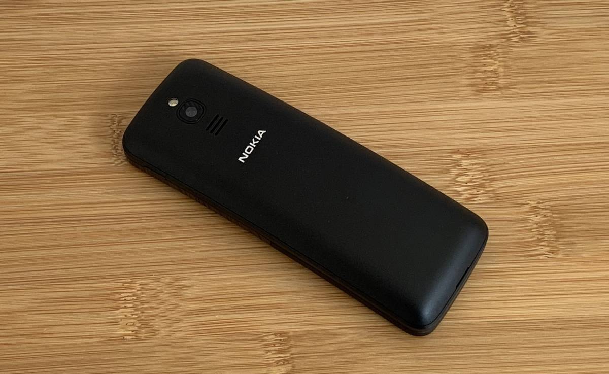 美品】ノキア NOKIA 8110 4G バナナフォン SIMフリー香港版