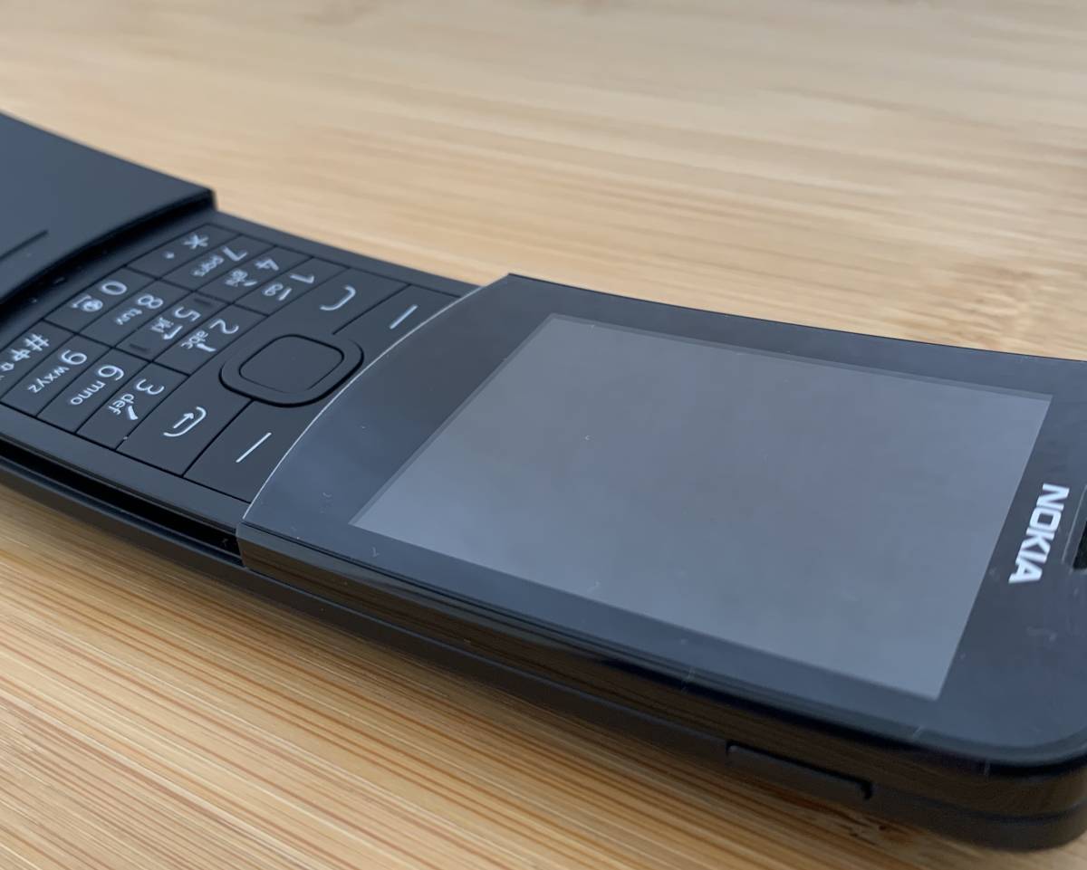 軽量+ストレッチ性+吸水速乾 Nokia8110 SIMフリー - 携帯電話本体