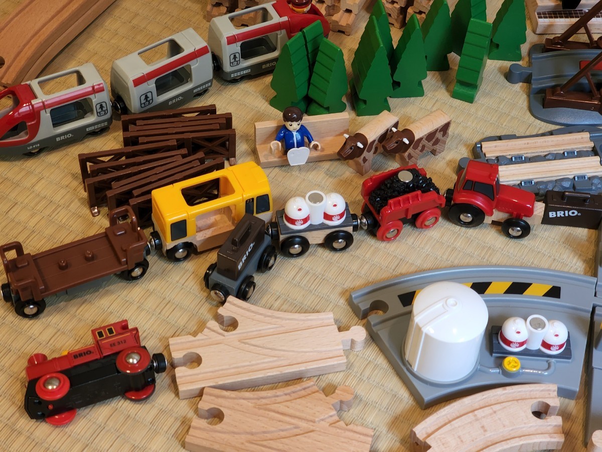 人気No.1】 102ピース ブリオ BRIO 木製レール 知育玩具 木のおもちゃ 