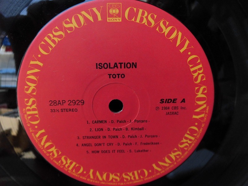 中古 12LP レコード 邦盤 / 28AP 2929 / Toto Isolation アイソレーション / 1984 被せ帯 _画像2