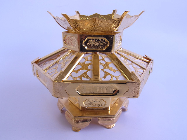 京都一輝堂》【仏具】仏具屋廃業品 六角葵灯籠 L210624-10 京都一輝堂》【仏具】仏具屋廃業品 六角葵灯籠 L210624-10