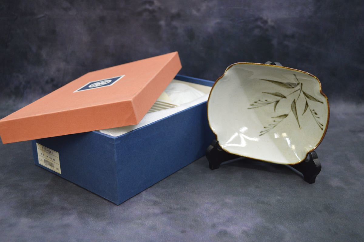 (NK☆) たち吉 葉風 煮物鉢 5 客 セット 箱付 未使用品 和 食器 デザイン性 シンプル 使い勝手 良し 皿 オシャレ 盛皿 取り皿