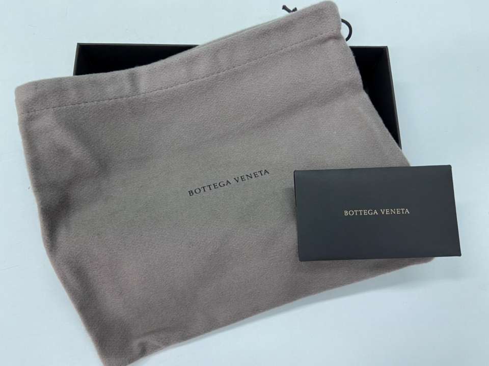 美品】BOTTEGA VENETA ボッテガヴェネタ 長財布 レザー スカイブルー
