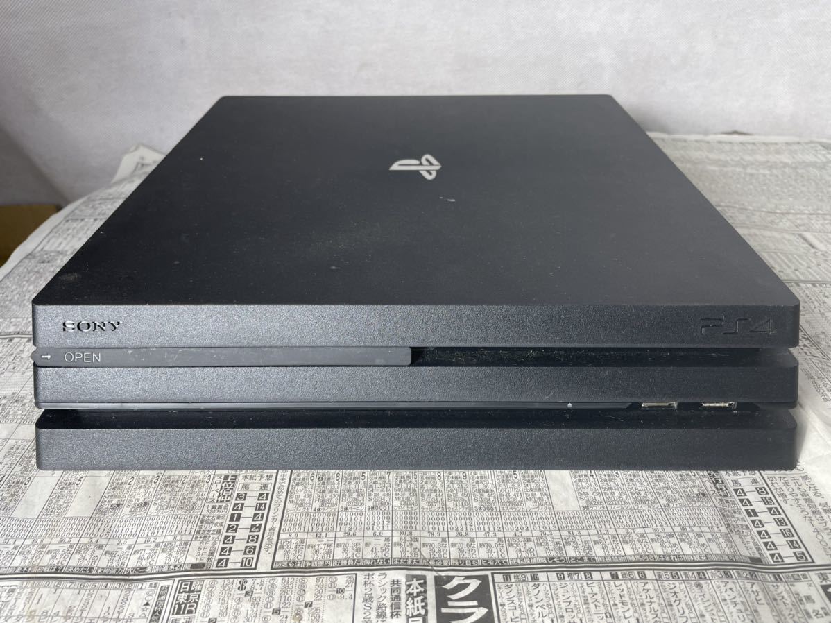 SONY Playstation 4 CUH-7200B プレイステーション ゲーム機 本体