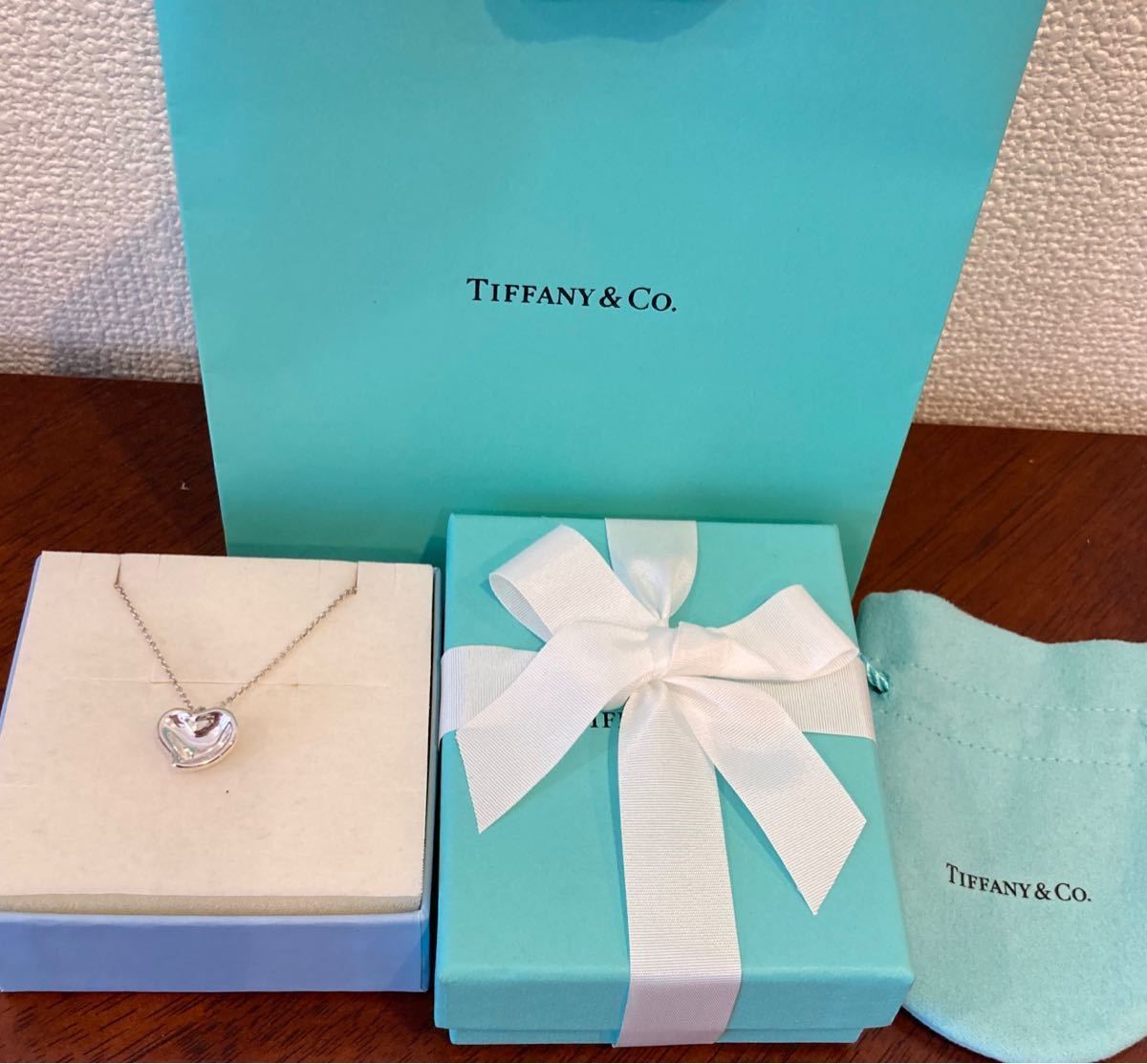 新品 正規品 ティファニーアンドコー tiffany&co ネックレス シルバー カーブドハート 箱 巾着 紙袋 リボン ペンダント ハート