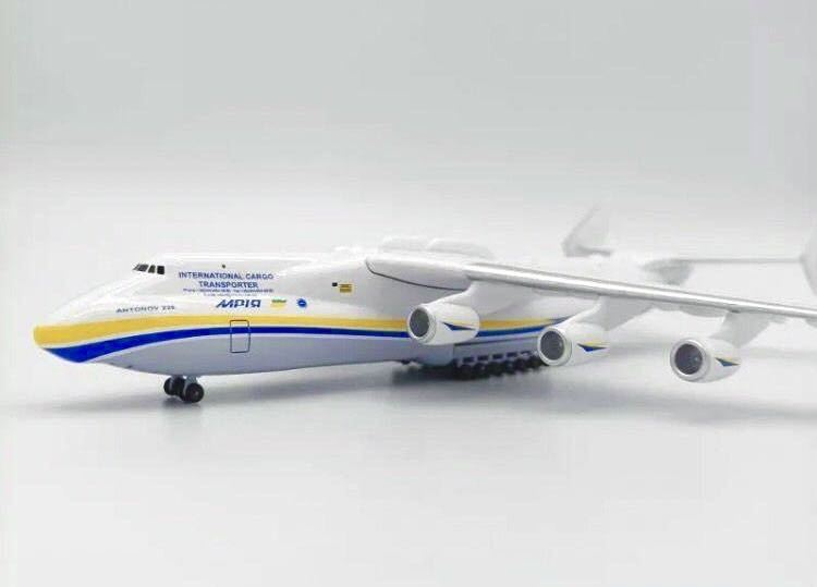 ☆激レア☆アントノフ航空 ムリーヤ AN-225 1/400 飛行機 模型 ☆激レア☆アントノフ航空 ムリーヤ AN-225 1/400 飛行機 模型