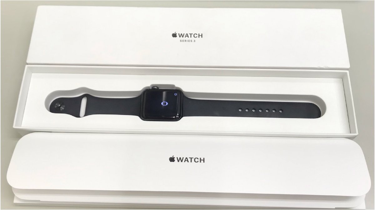 【送料無料/】Apple Watch Series 3 GPSモデル 42mm MTF32J/A スペースグレイアルミニウムケース/ブラックスポーツバンド【四丁目店】