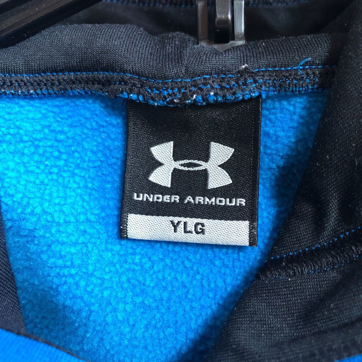 UNDER ARMOUR アンダーアーマーパーカー ビッグロゴ ブルー　YLG