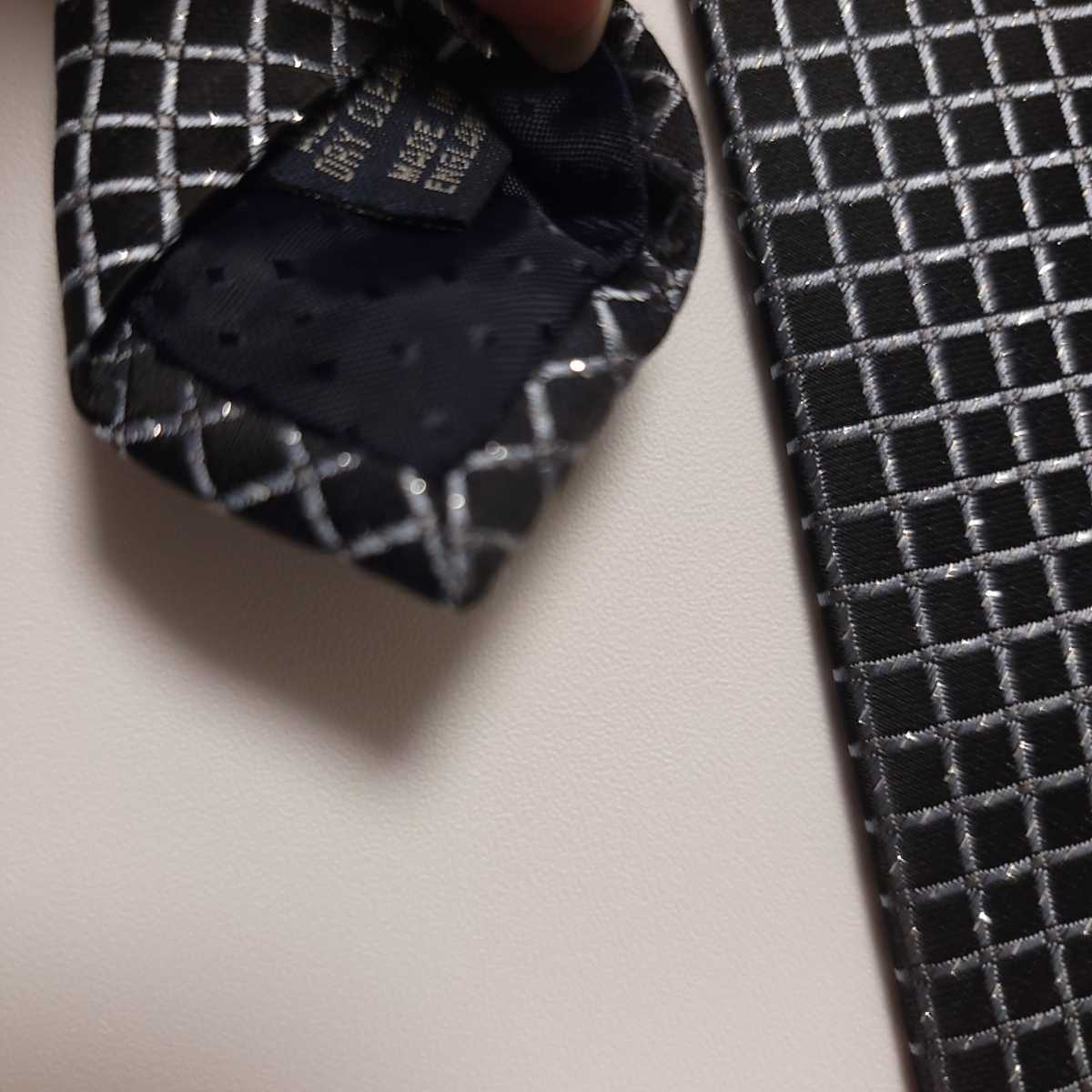 Paul Smith ポールスミス ネクタイ ハイブランド 高級 黒 シルバー 926