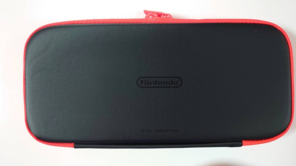 Nintendo Switch キャリングケース ネオンレッド