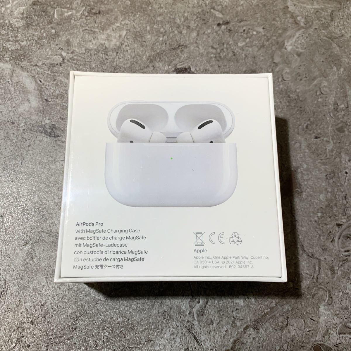 新品未開封 Apple AirPods Pro MLWK3J/A ワイヤレスイヤホン