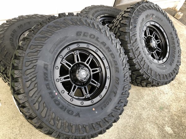 超激安特価 新品 Black Mamba サーフ プラド タコマ 16インチタイヤ