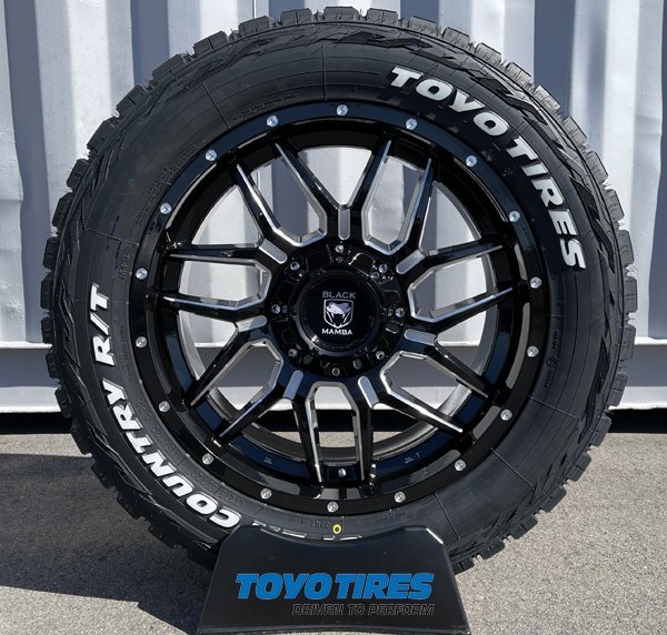 国内在庫 ランクル300 300系 Black Mamba BM7 20インチタイヤホイールセット TOYO OPEN COUNTRY RT 275/55R20 ホワイトレター LT_画像1