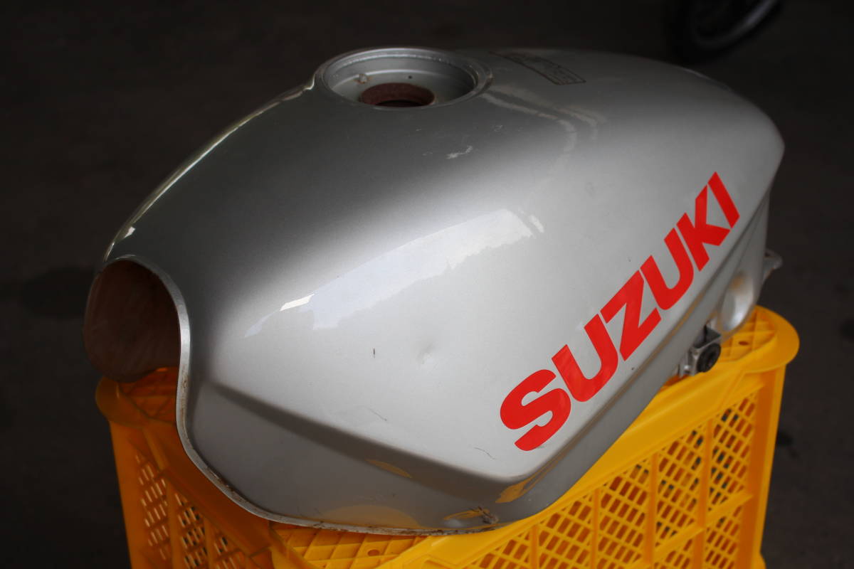 送料 ¥1600 SUZUKI スズキ GSX250S GJ76A カタナ KATANA 刀 ? タンク