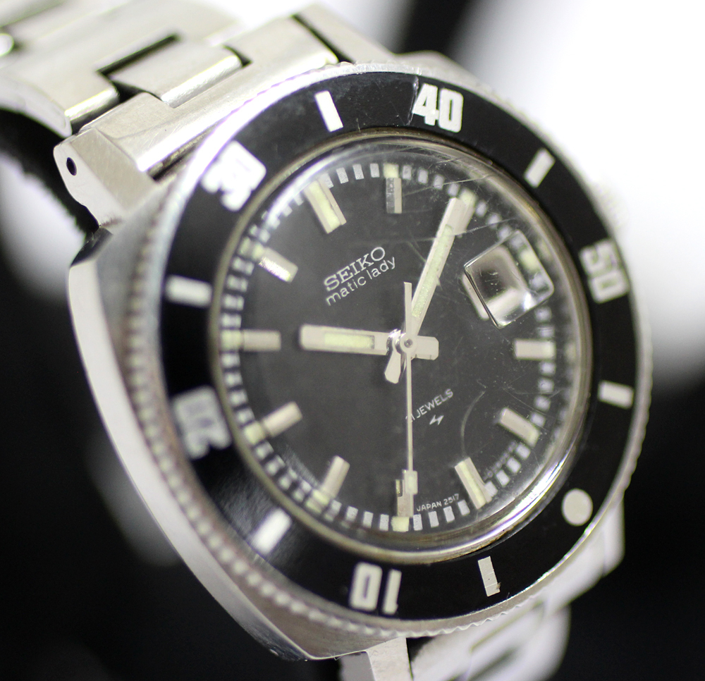 1円 SEIKO MATIC LADY DIVER セイコー マチック レディース ダイバー 2517-3260 自動巻き cal.2517 21石 初代ダイバー 赤カレンダー(セイコー)|売買されたオークション情報、yahooの商品情報をアーカイブ公開 - オークファン(aucfan.com) 1円 SEIKO MATIC LADY DIVER セイコー マチック レディース ダイバー 2517-3260 自動巻き cal.2517 21石 初代ダイバー 赤カレンダー(セイコー)|売買されたオークション情報、yahooの商品情報をアーカイブ公開 - オークファン(aucfan.com)