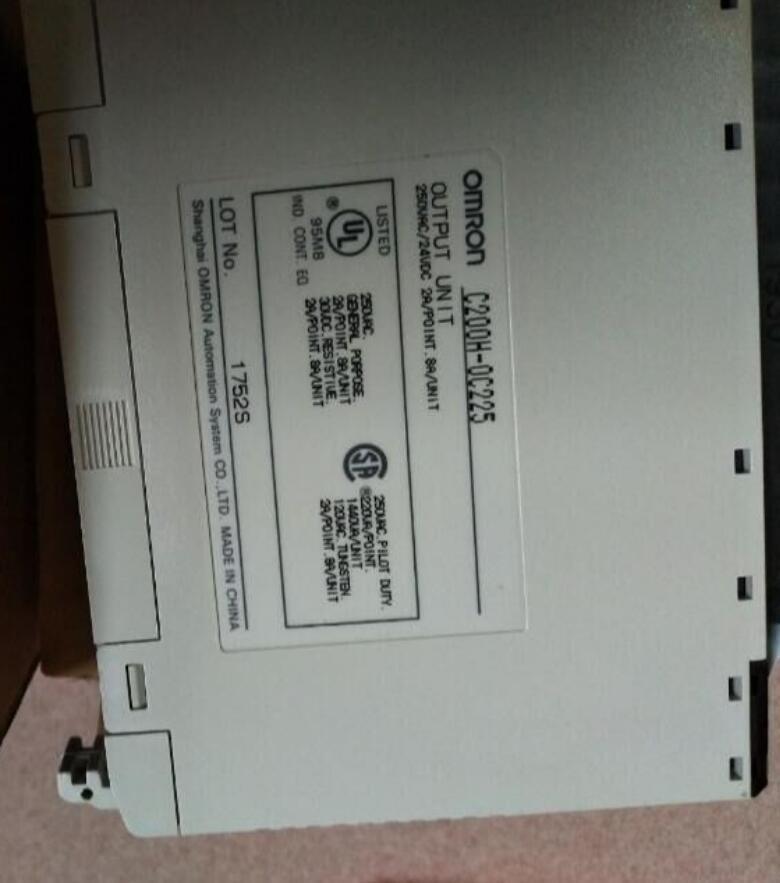 新品★ OMRON PLC 電源 C200H-OC225 ユニット【保証】_画像2