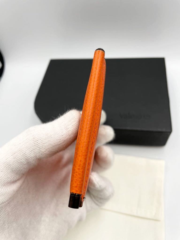 ヴァレクストラ マネークリップ オレンジ 極美品 二つ折り財布 メンズ