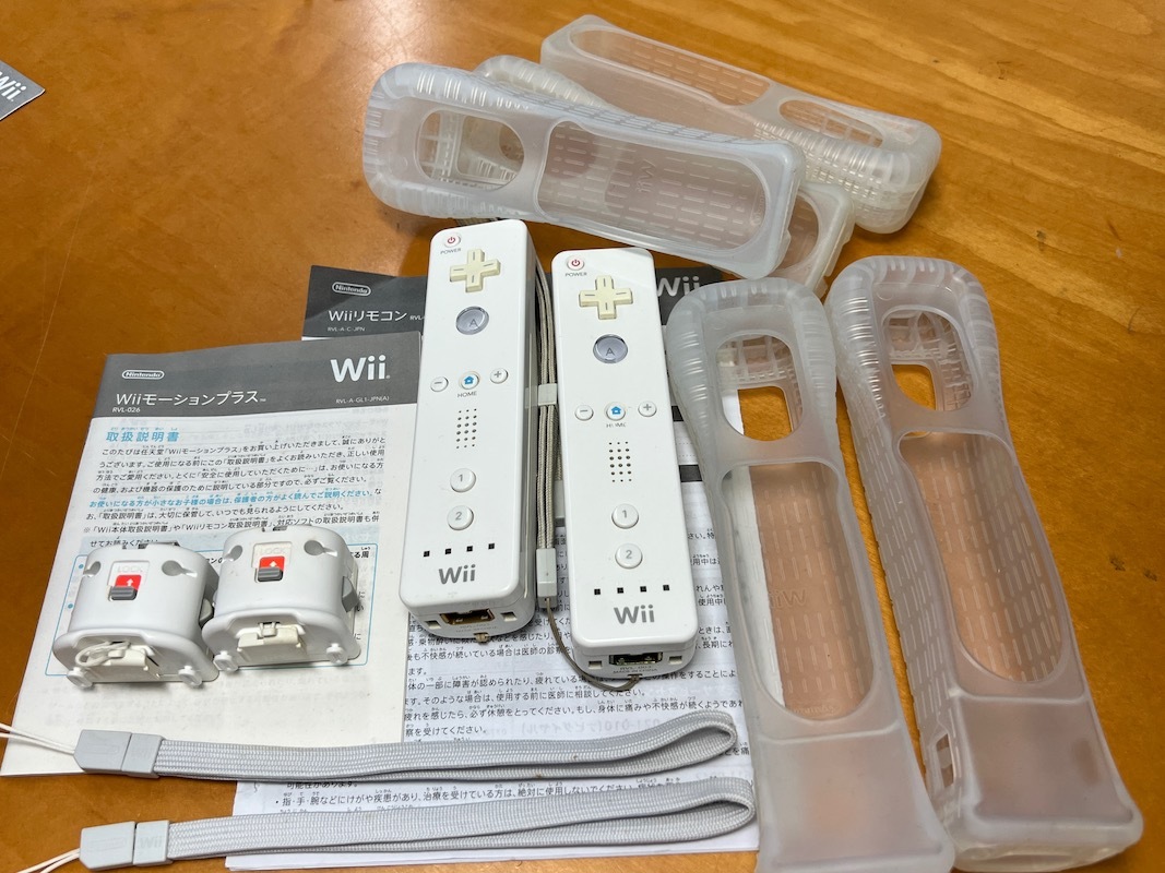 【即決送料無料】Nintendo wii RVL-０01本体,リモコン、ソフトセット 