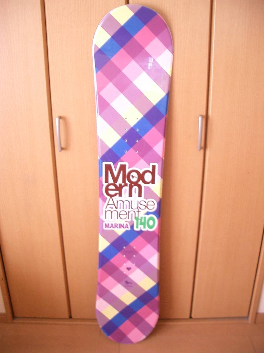 Modern Amusement MARINA snowboard board board 140cm BD1290