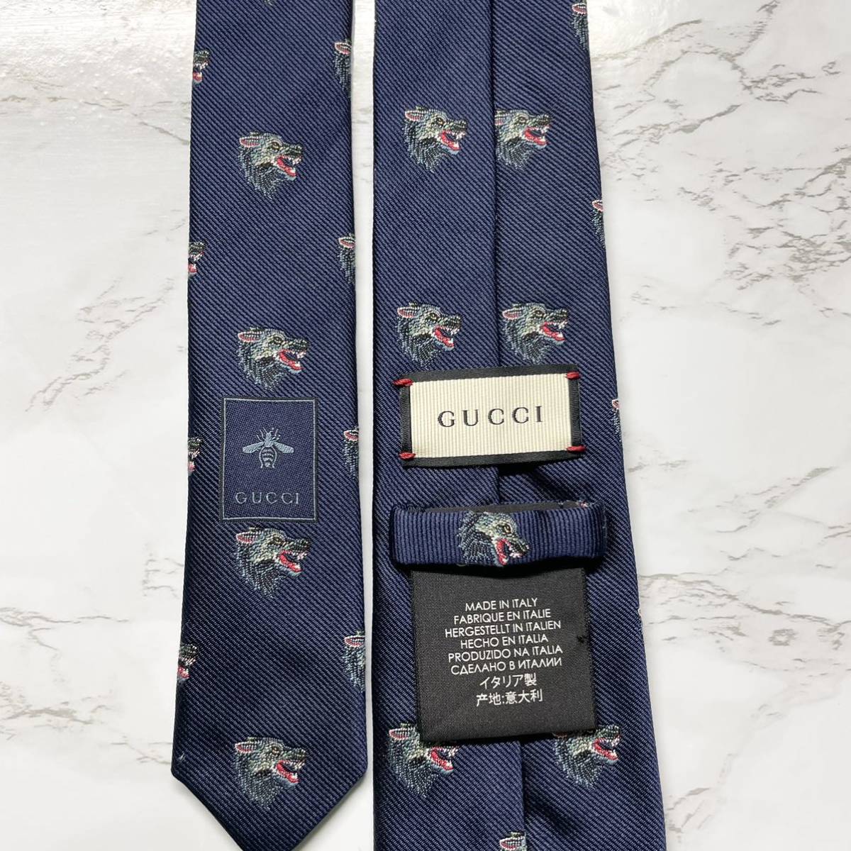 極美品　極希少　GUCCI グッチ ネクタイ シルク100% ウルフ柄　狼　ブランド総柄　ブランドロゴ　刺繍　ジャガード　ネイビー　送料無料