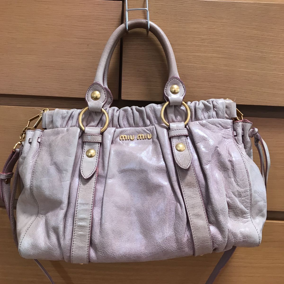 代引き人気 【中古】miumiu レザーショルダーバッグ ピンク 2way