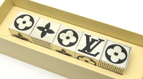 【国内在庫】 LV 良品 中古 ルイヴィトン ノベルティ 2011年クリスマス M99454 キューブゲーム ダイス その他 【国内在庫】 LV 良品 中古 ルイヴィトン ノベルティ 2011年クリスマス M99454 キューブゲーム ダイス その他
