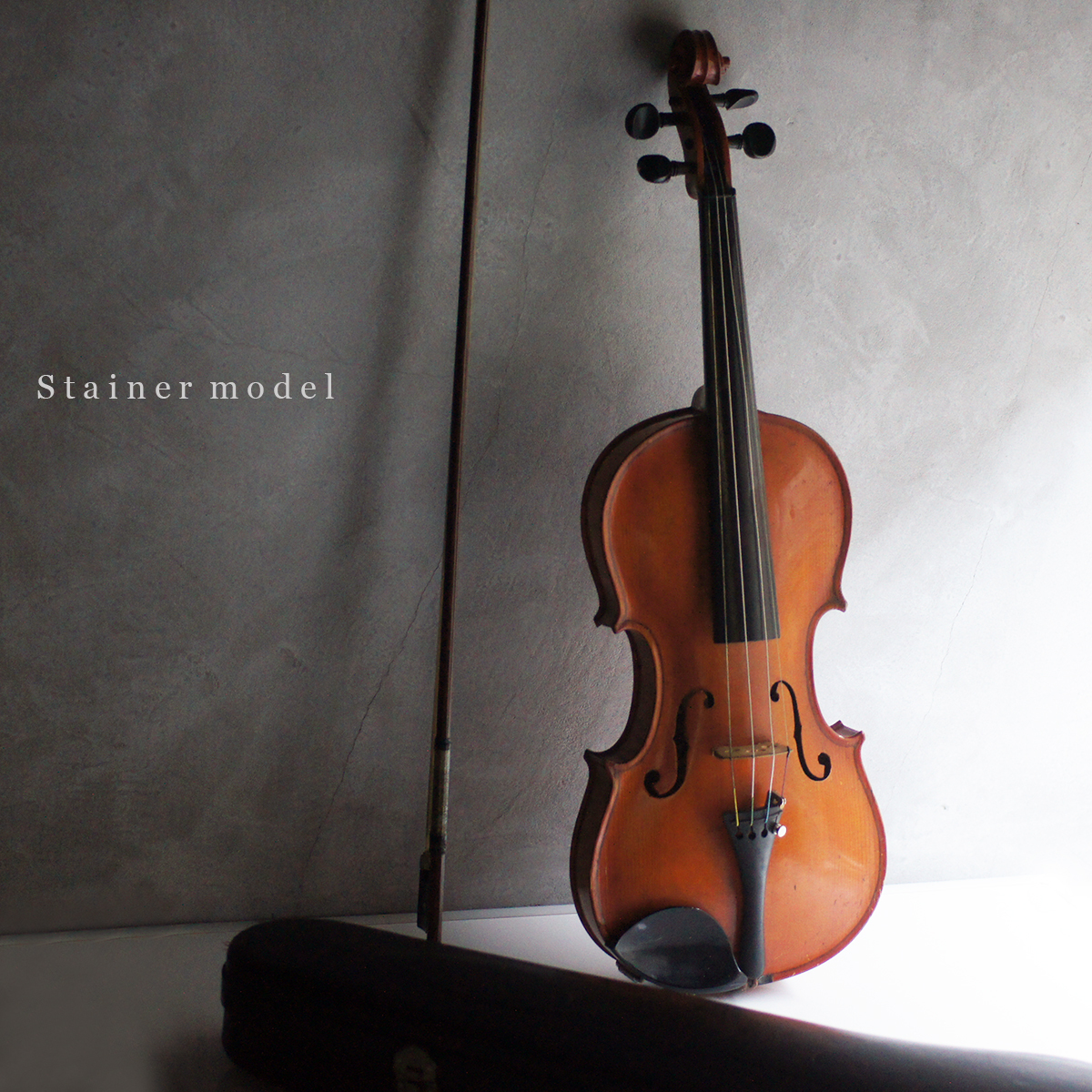 シュタイナー モデル バイオリン S.M. No.100 4/4 スズキ 弓 ハードケース 付 Jacob Stainer Suzuki コピー 弦楽器
