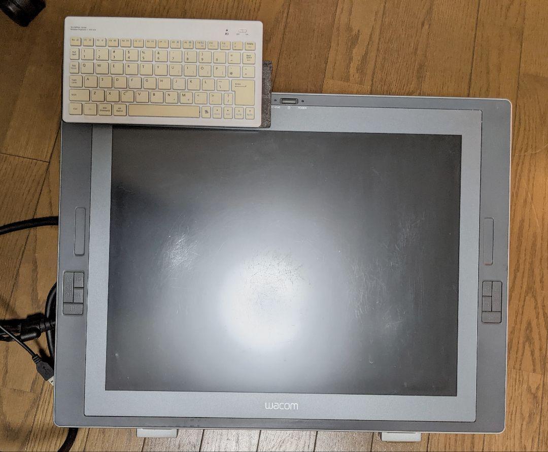 ヤフオク! - 液タブ Wacom Cintiq 21UX 液晶タブレット...