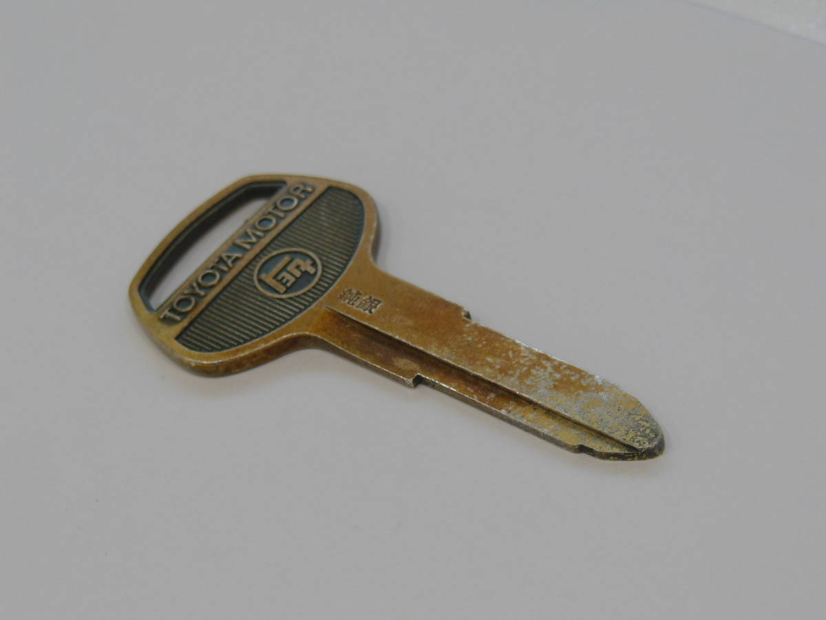 TOYOTA MOTOR 1972 SILVER KEY оригинальный серебряный ключ редкий серебряный ключ SV Toyota Motor вес примерно 10.4g оригинальный серебряный печать есть APRIL не продается Novelty 