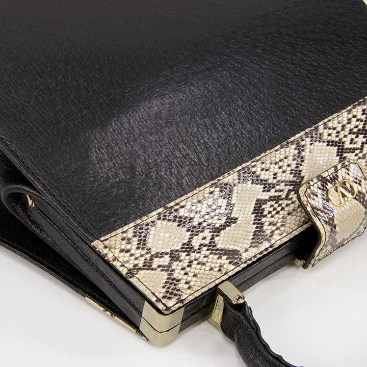 全額返金保証・送料無料・美品】Valentino・ヴァレンティノ