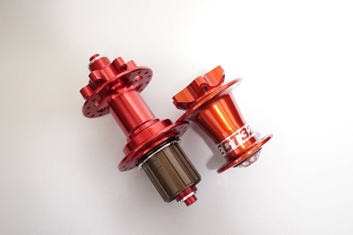 Project32 Lefty 1 0 ホイール ハブ 32h フロント レッド Project32 Lefty 1 0 ホイール ハブ 32h フロント レッド