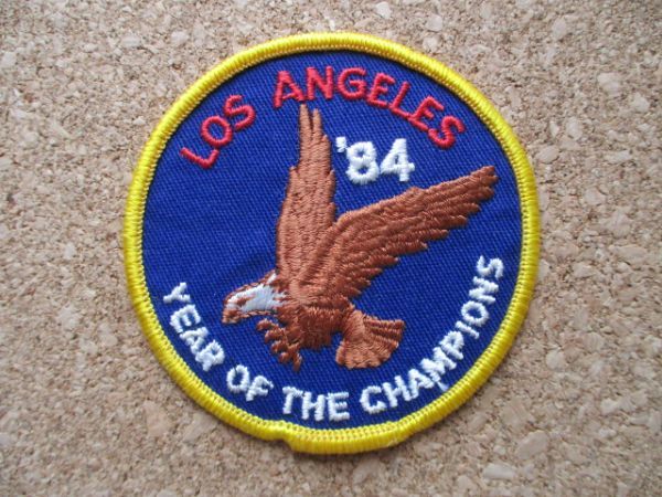 80s ロサンゼルス LOS ANGELES 84 YEAR OF THECHAMPIONビンテージ刺繍ワッペン/白頭鷲アメリカ鷲ロス旅行USA西海岸アップリケ土産パッチ_画像1