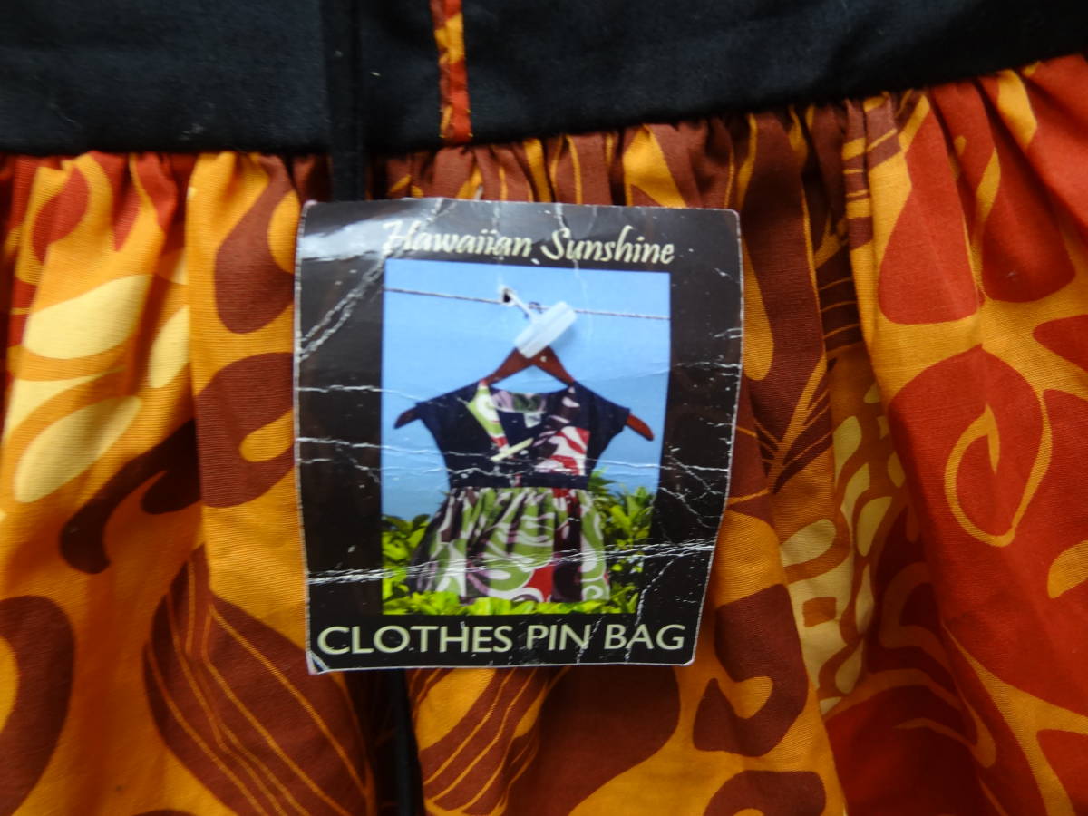 全国送料無料 未使用品 ハワイのお土産 CLOTHES PIN BAG 服タイプのピンバッグ　ハワイ雑貨_画像2