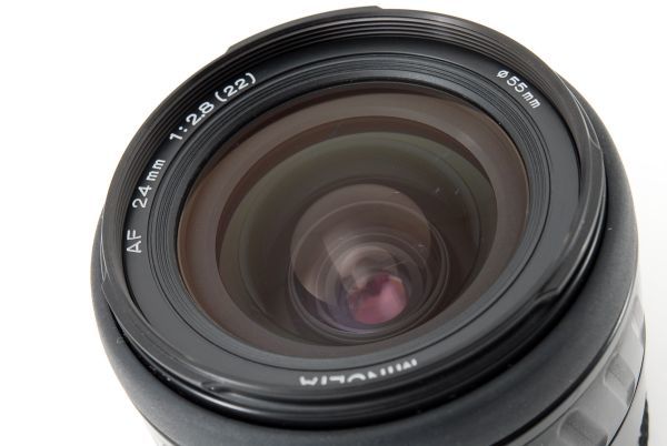 ★フード付き完動品★ MINOLTA ミノルタ AF 24mm F2.8 (22) αマウント 単焦点 広角 レンズ #978401_画像10