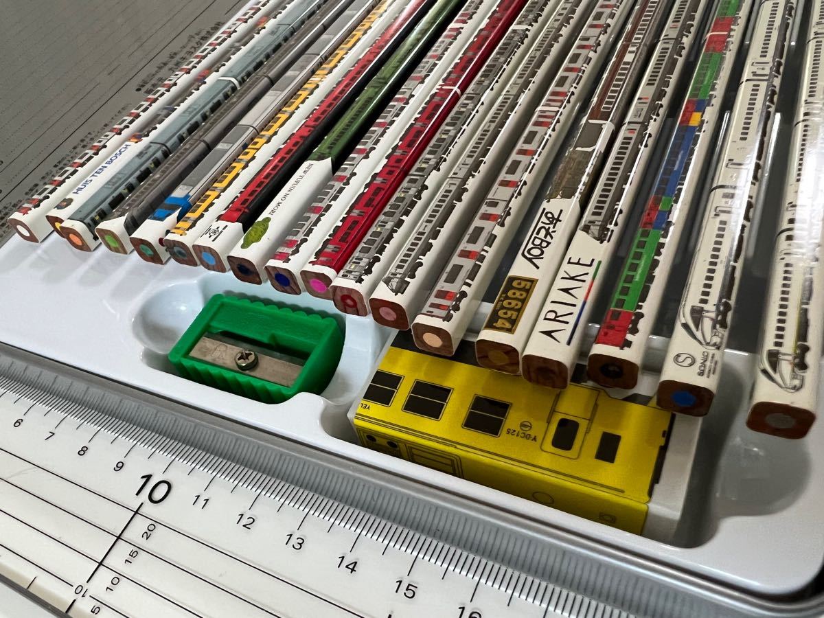 JR九州 18色色鉛筆 1ケース 特別限定品 主要電車  鉄道模型 色えんぴつ 九州キヨスク 三菱鉛筆 消しゴム 鉛筆削り