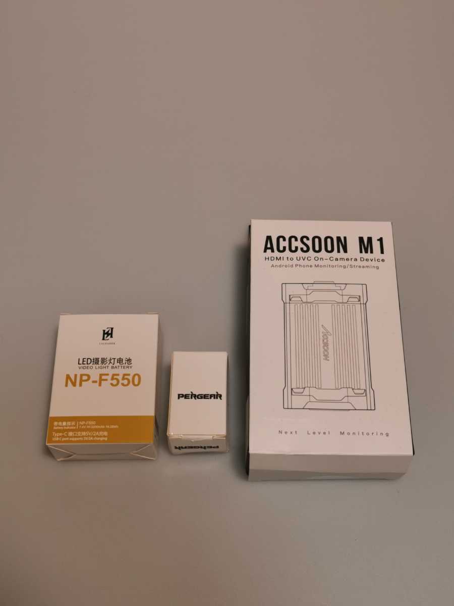 ACCSOON M1 スマートフォンカメラ ビデオ モニター+NP-F550互換バッテリー_画像1