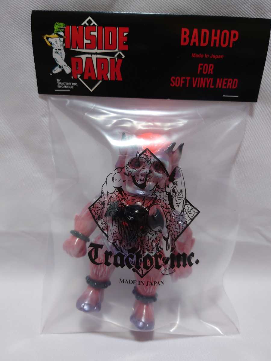 BADHOP TRACTOR INC. ILUILU zollmen UZUMARK IZUMONSTER mutant BADHOP TRACTOR INC. ILUILU zollmen UZUMARK IZUMONSTER mutant