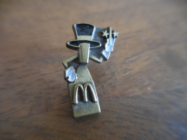 フランス☆古いピンズ 【McDonald's 】レア カナダ ピンバッジ ピンバッチ PINS マクドナルド _画像2