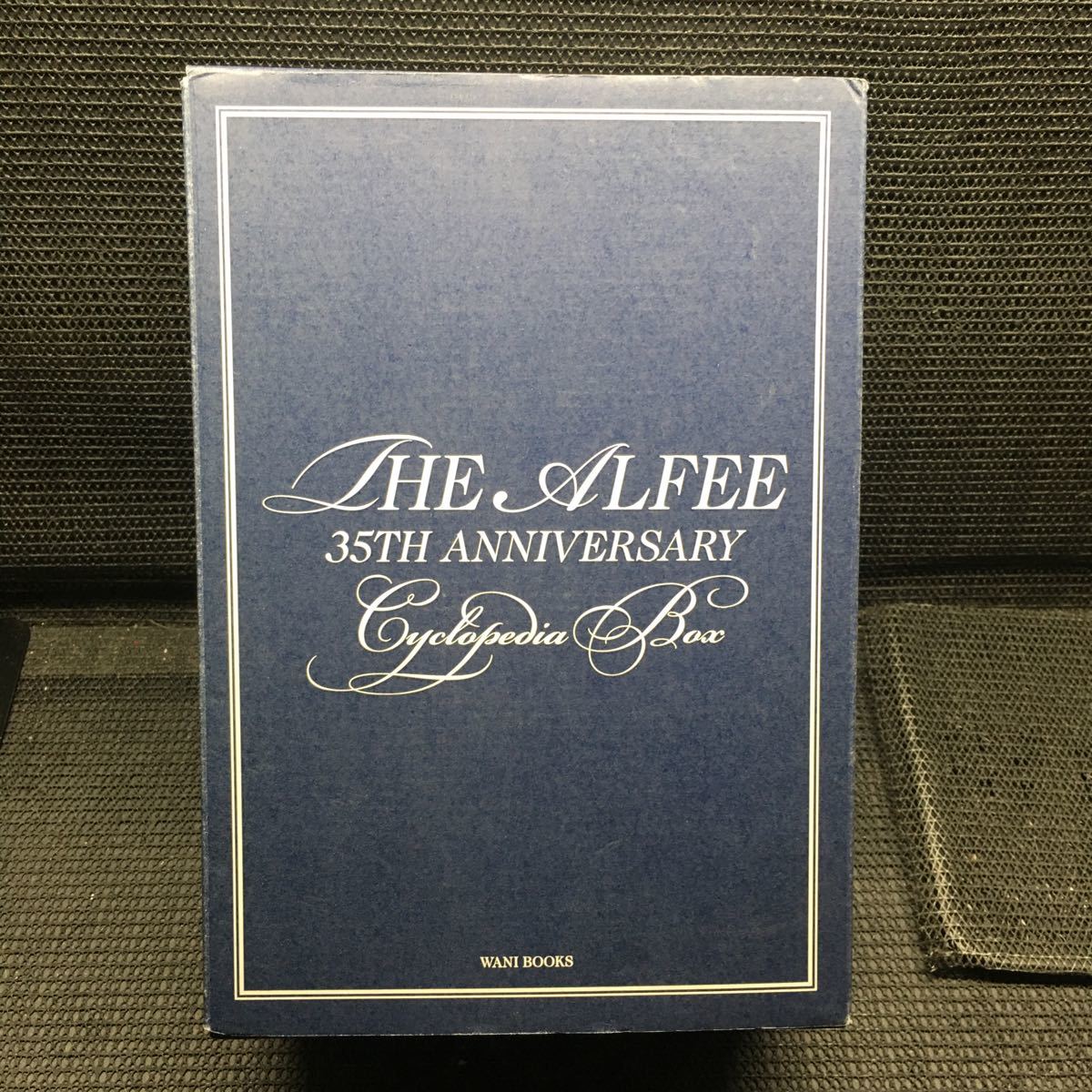 THE ALFEE 35th Anniversary Cyclopedia Box 購入特典非売品しおり付 本2冊 オリジナルポーチ CD 全同梱品未開封新品 数量限定品 美品
