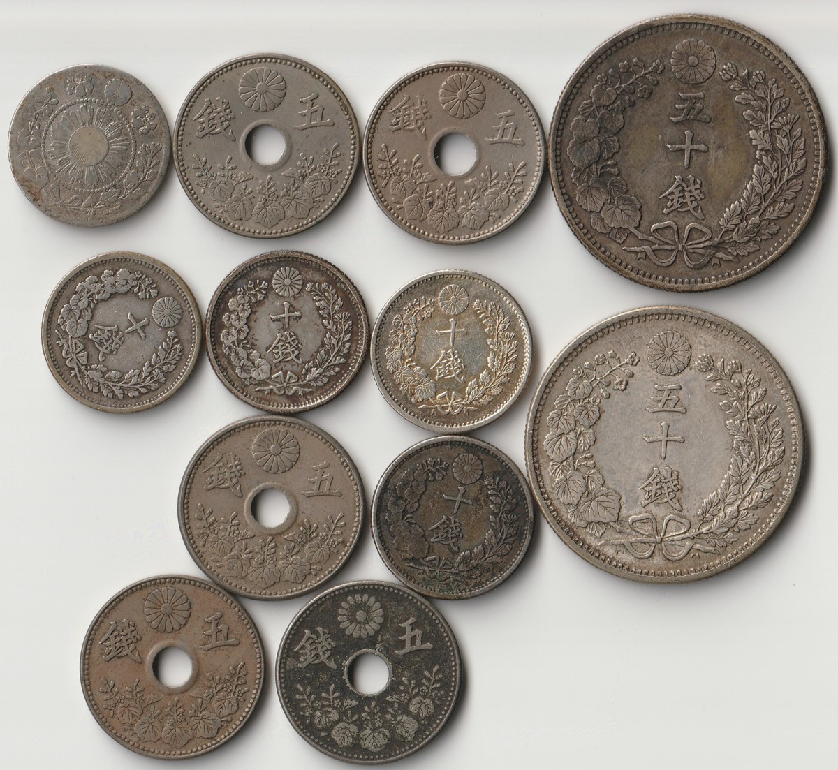 1円~ おたからや☆W0519-02 日本古銭 竜50銭銀貨 明治31年下切/旭日