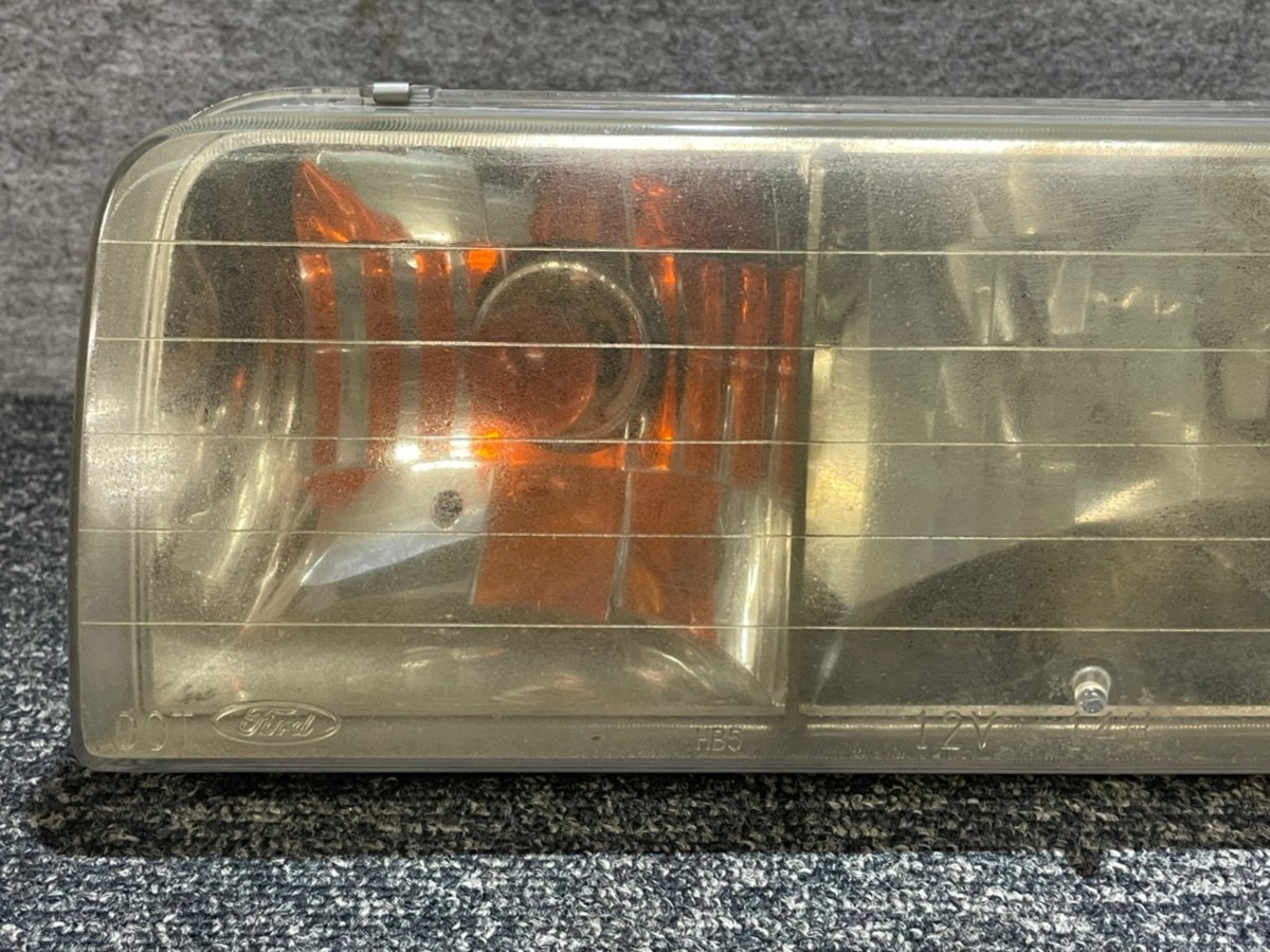  Lincoln Town Car 95y headlamp left right set rare rare old car (LINCOLN/TOWNCAR/ light / lens 