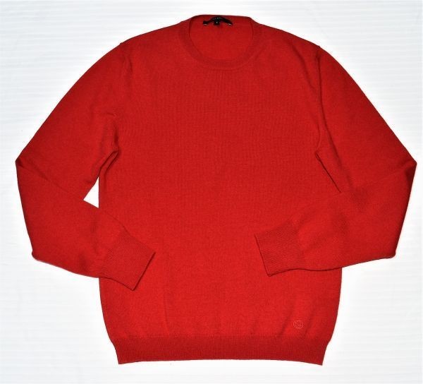 * Gucci * Logo embroidery . stylish * person ... attaching .. goods ... texture (fabric) . wonderful red color group cashmere 100%. having feeling of luxury sweater S/M