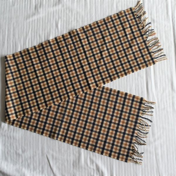 *** Aquascutum * Scotland made * popular Club check cashmere 100%. muffler stole ③