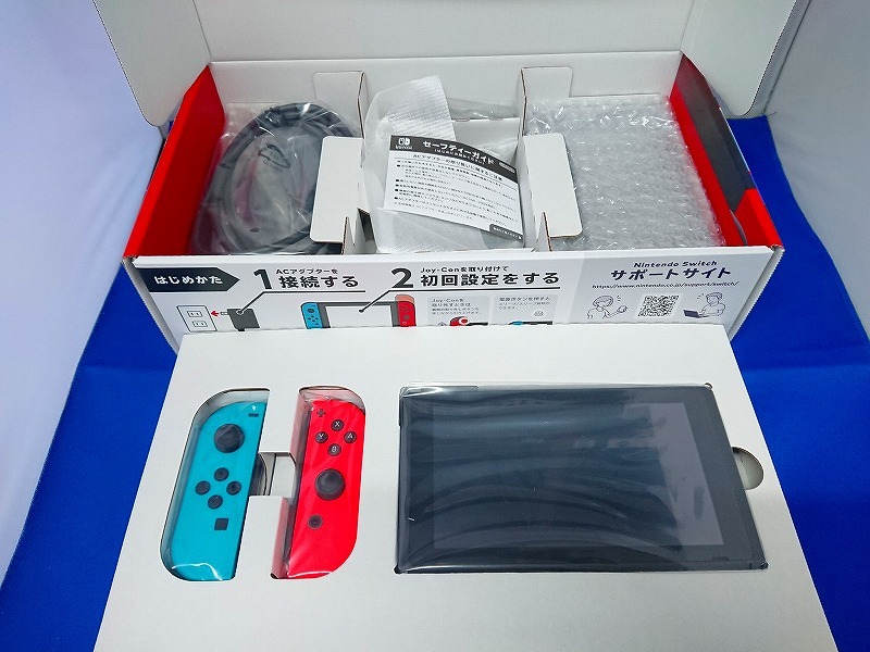 1円～【未使用】Nintendo Switch 本体 [Joy-Con(L) ネオンブルー/(R) ネオンレッド]②（8291）_画像3