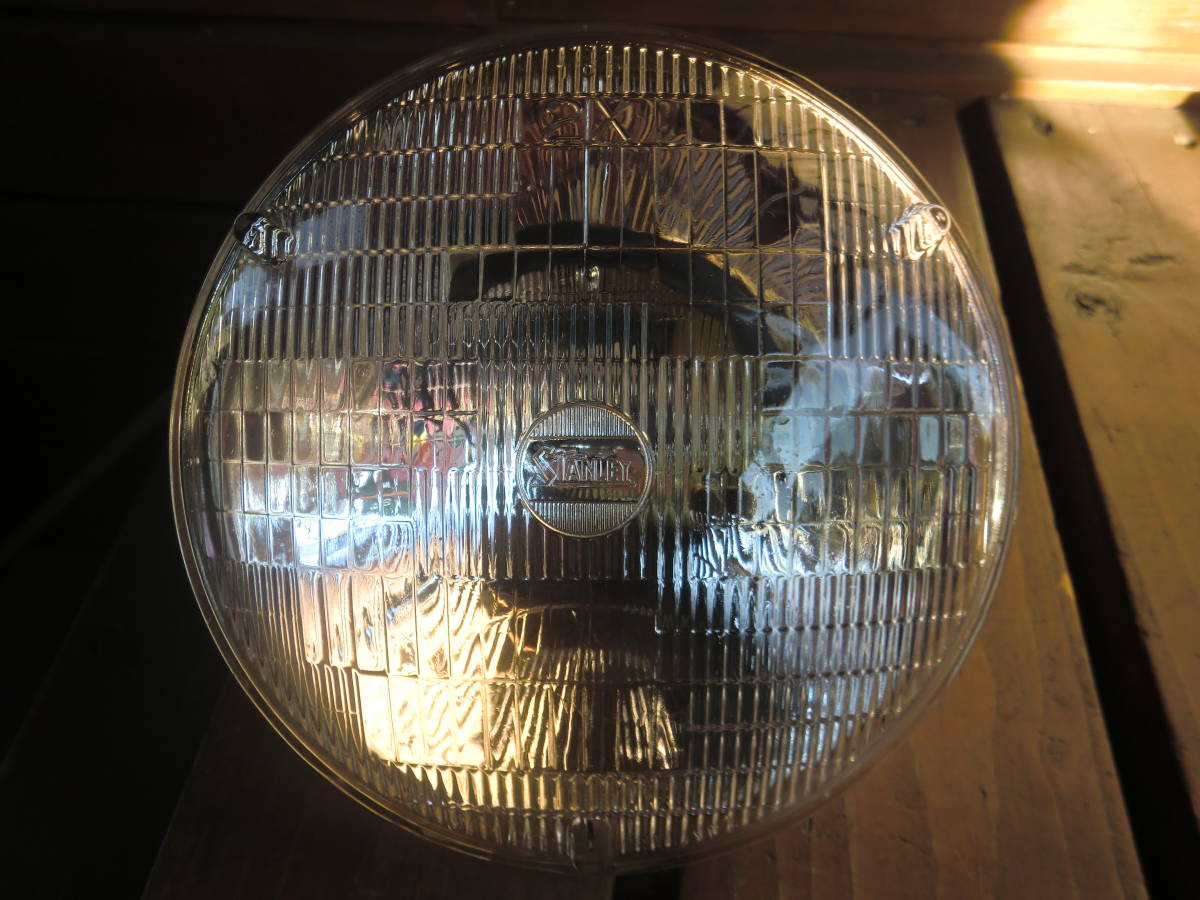 STANLEY Stanley sealed beam round 2 light 1980 period old car . through has confirmed 