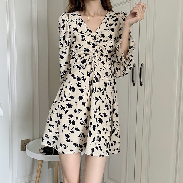  fashion Roo z floral print sleeve French floral dress V neck flair size S stylish te-to outing 