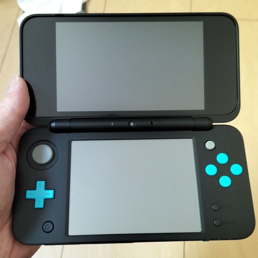 美しい ☆未使用品☆極美品Newニンテンドー2DS LL LLブラック