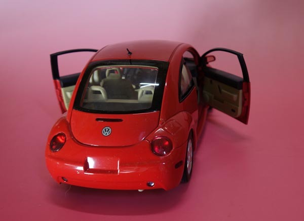 AUTOart フォルクスワーゲン ニュービートル Volkswagen New Beetle