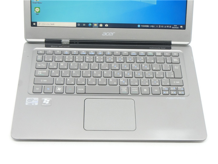 美品　カメラ内蔵/13.3型/ノートPC/Win10/新品SSD256/4GB/2世代i3/ACER　S3-951-F34C　MS office2021ProPlus搭載　動作良品_画像2